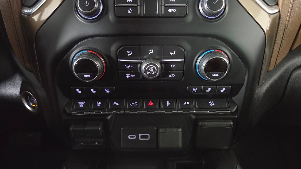 Used 2020 Chevrolet Silverado 2500 High Country w/ Z71 Off-Road Package AWD/4WD image 25