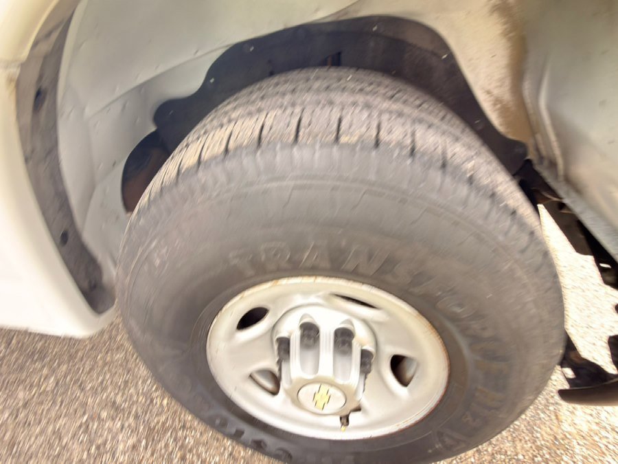 Used 2013 Chevrolet Express 2500 image 34