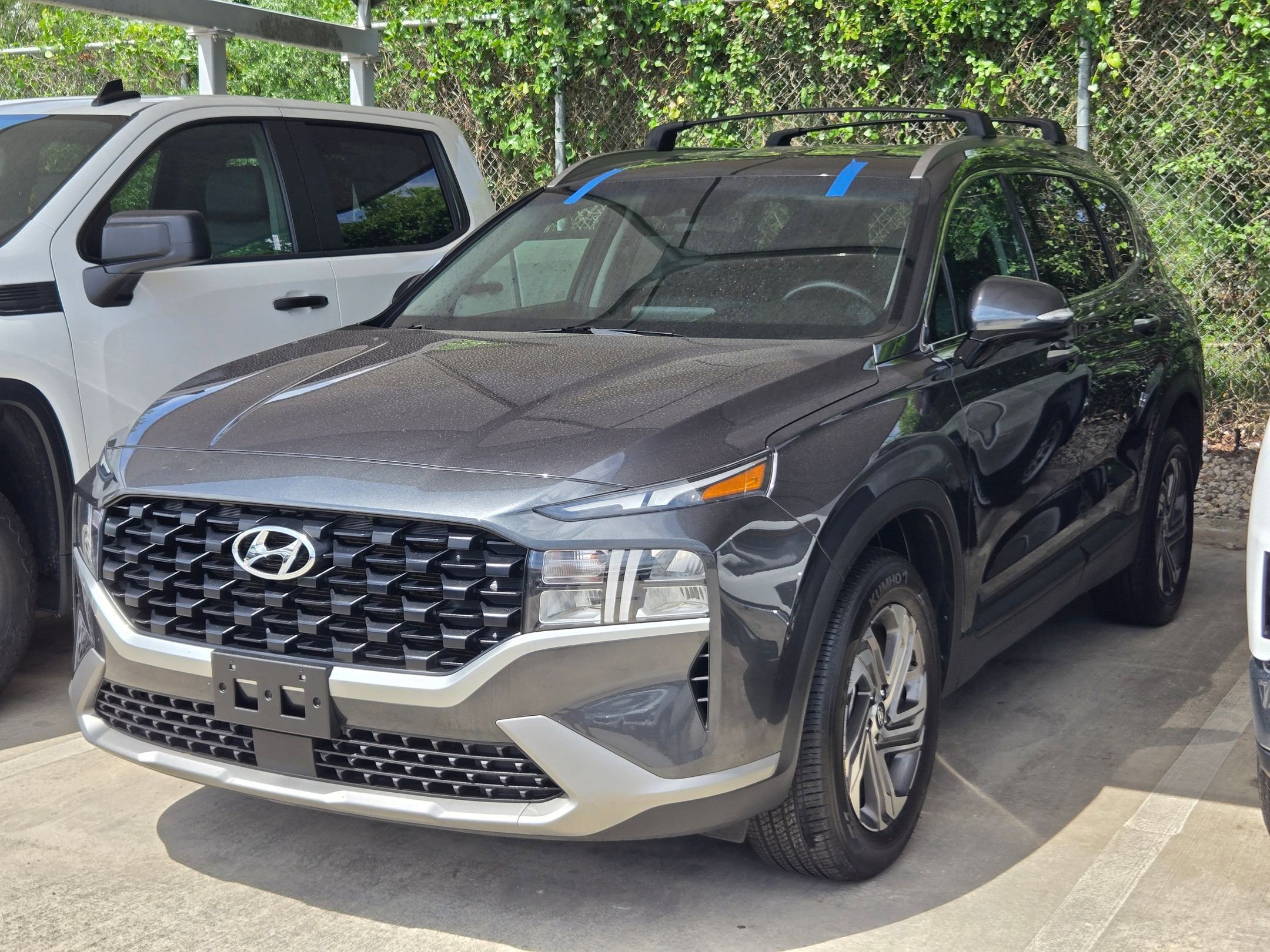 Used 2023 Hyundai Santa Fe SEL FWD image 3