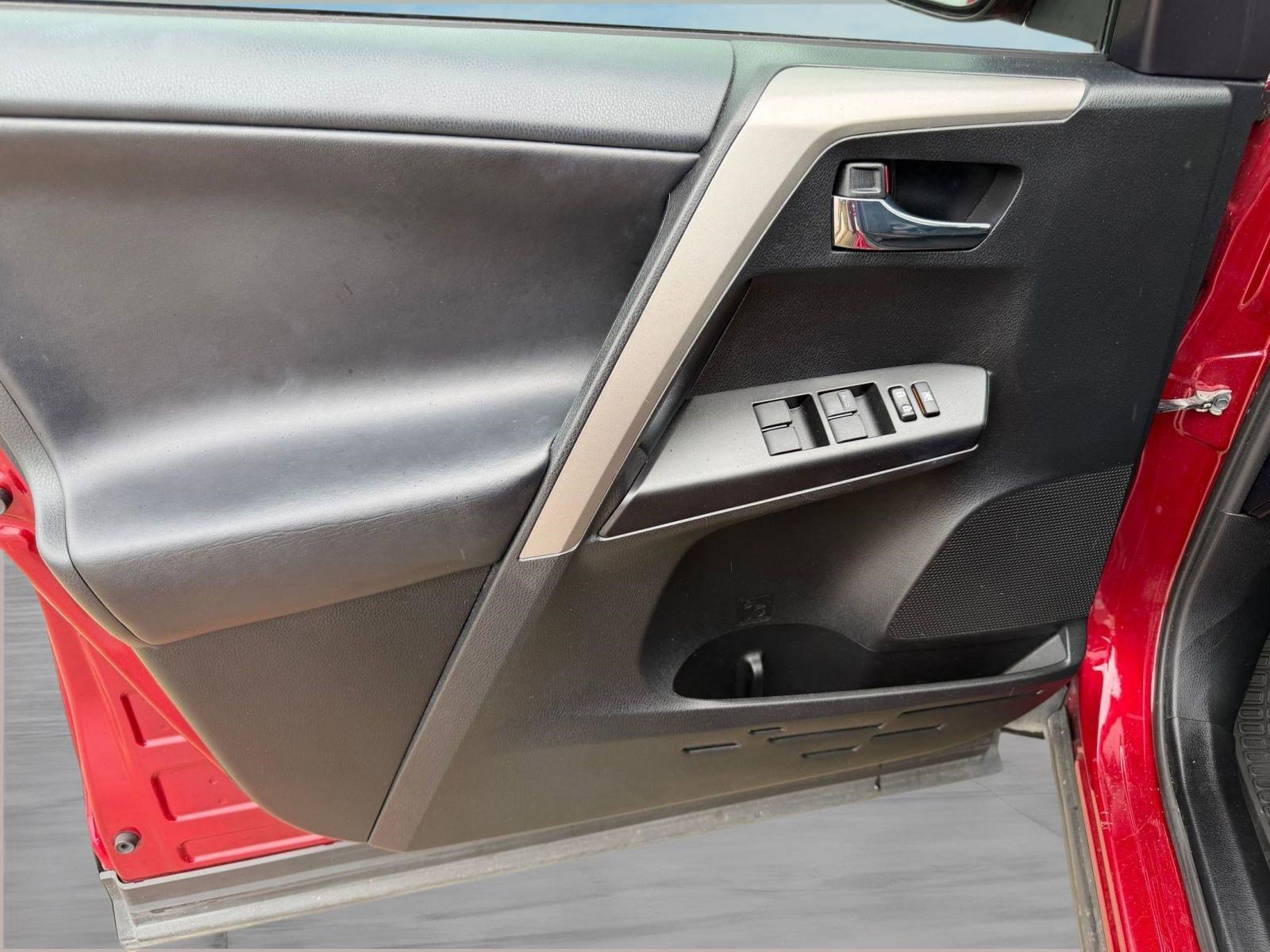 Used 2018 Toyota RAV4 XLE w/ Plus Extra Value Package image 12