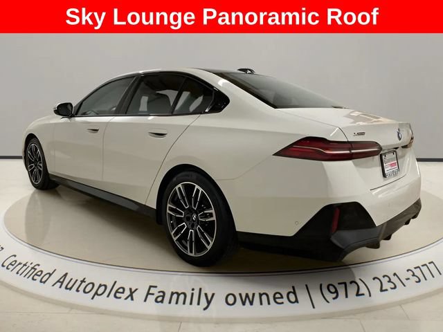 Used 2026 BMW 530i xDrive AWD/4WD image 3