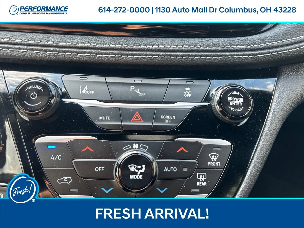 Used 2026 Chrysler Pacifica Select FWD image 26