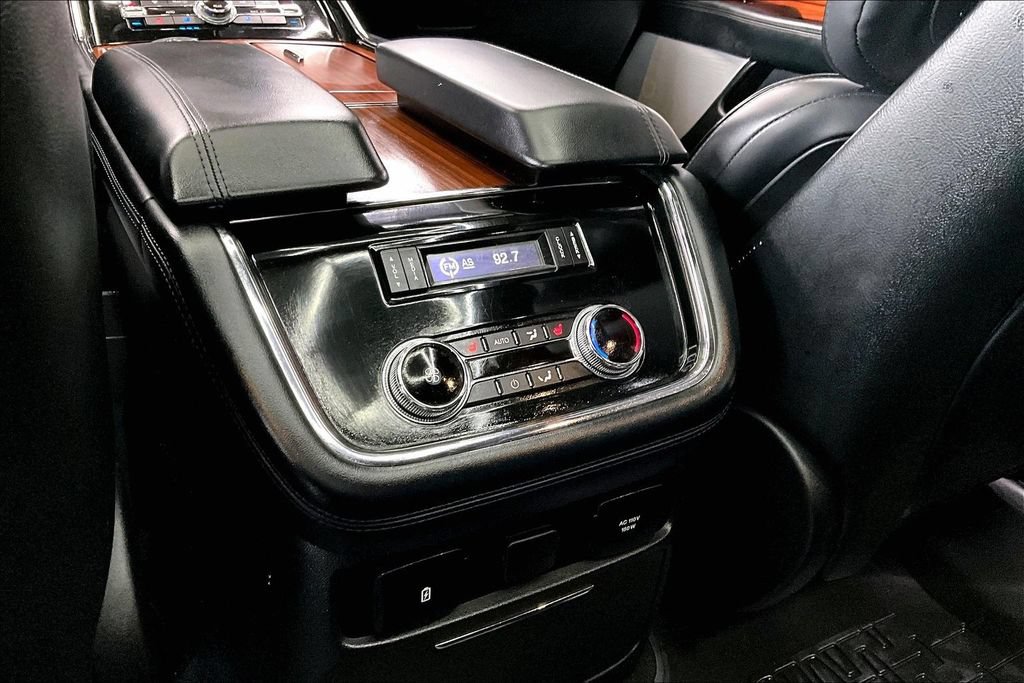 Used 2019 Lincoln Navigator Reserve AWD/4WD image 10