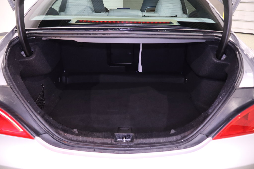 Used 2018 Mercedes-Benz CLA 250 image 32