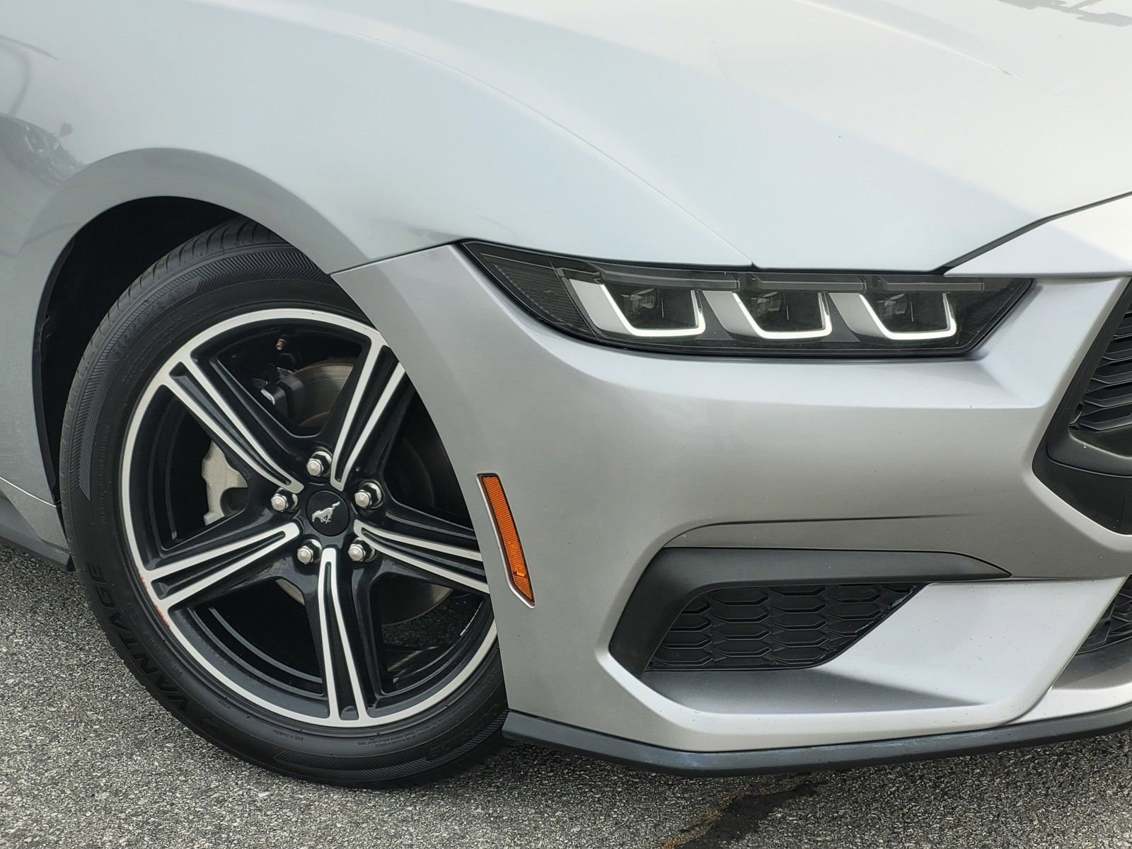 Used 2024 Ford Mustang Premium RWD image 9