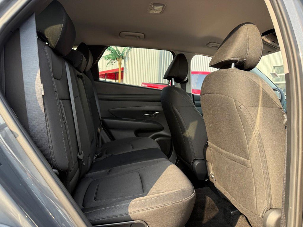 Used 2025 Hyundai Tucson SEL AWD/4WD image 12