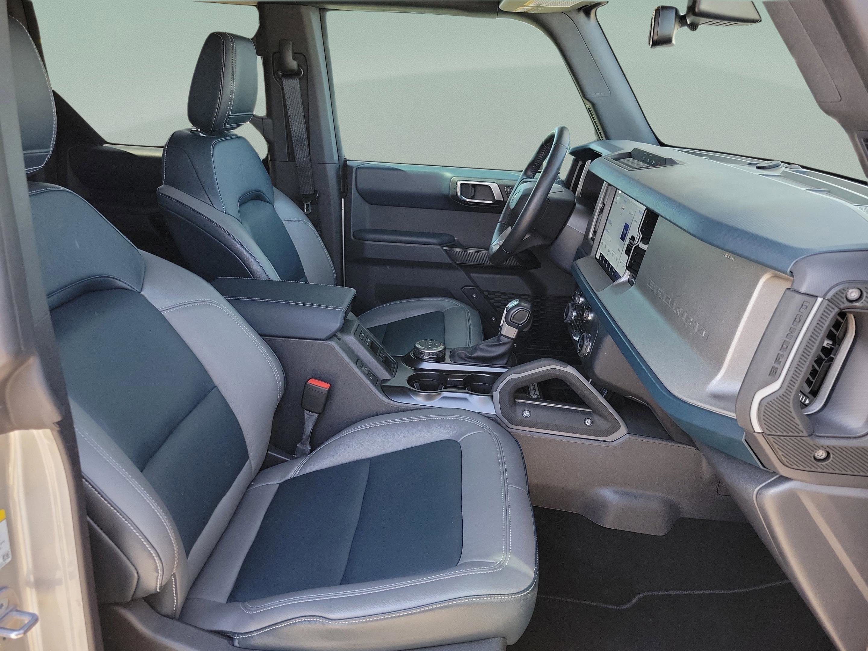Used 2024 Ford Bronco Outer Banks image 32
