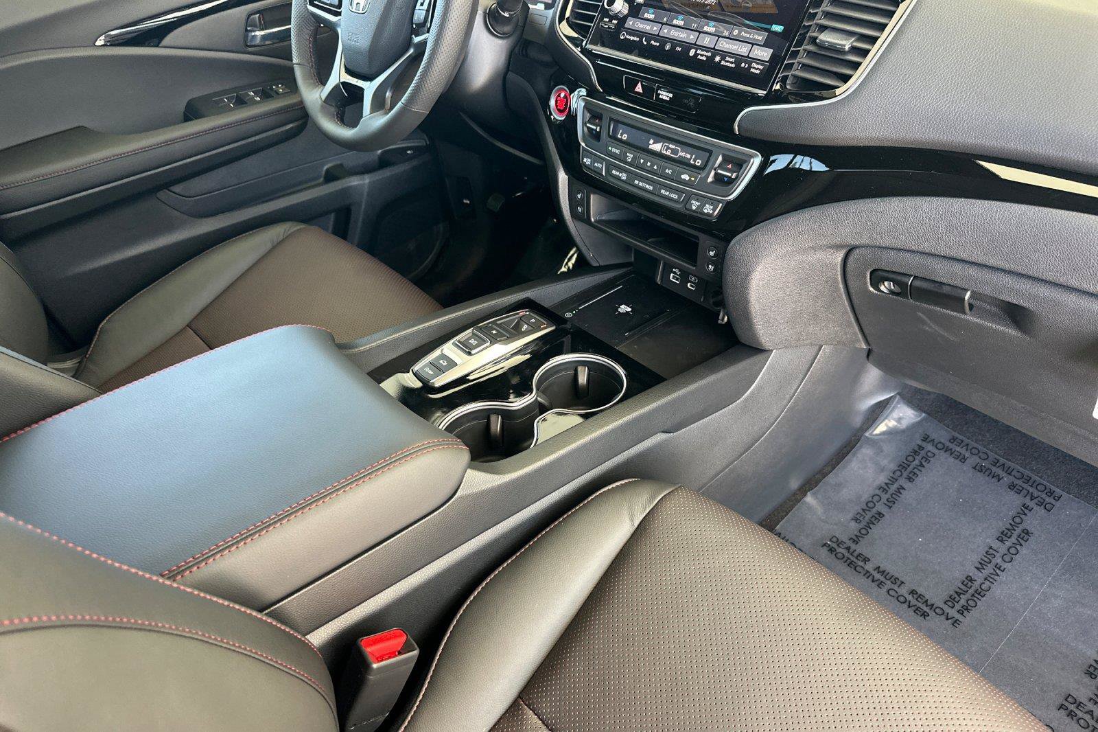 New 2026 Honda Ridgeline Black Edition image 13