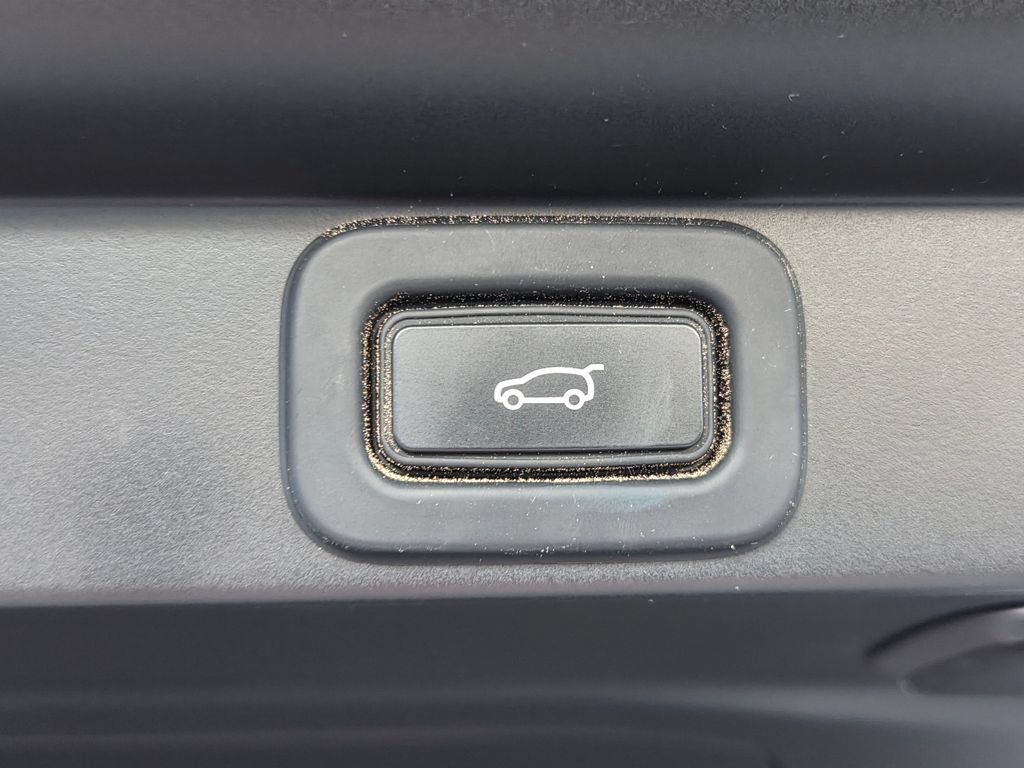 Used 2022 Land Rover Range Rover Long Wheelbase First Edition AWD/4WD image 35