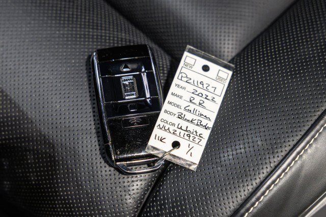 Used 2022 Rolls-Royce Cullinan Black Badge AWD/4WD image 75