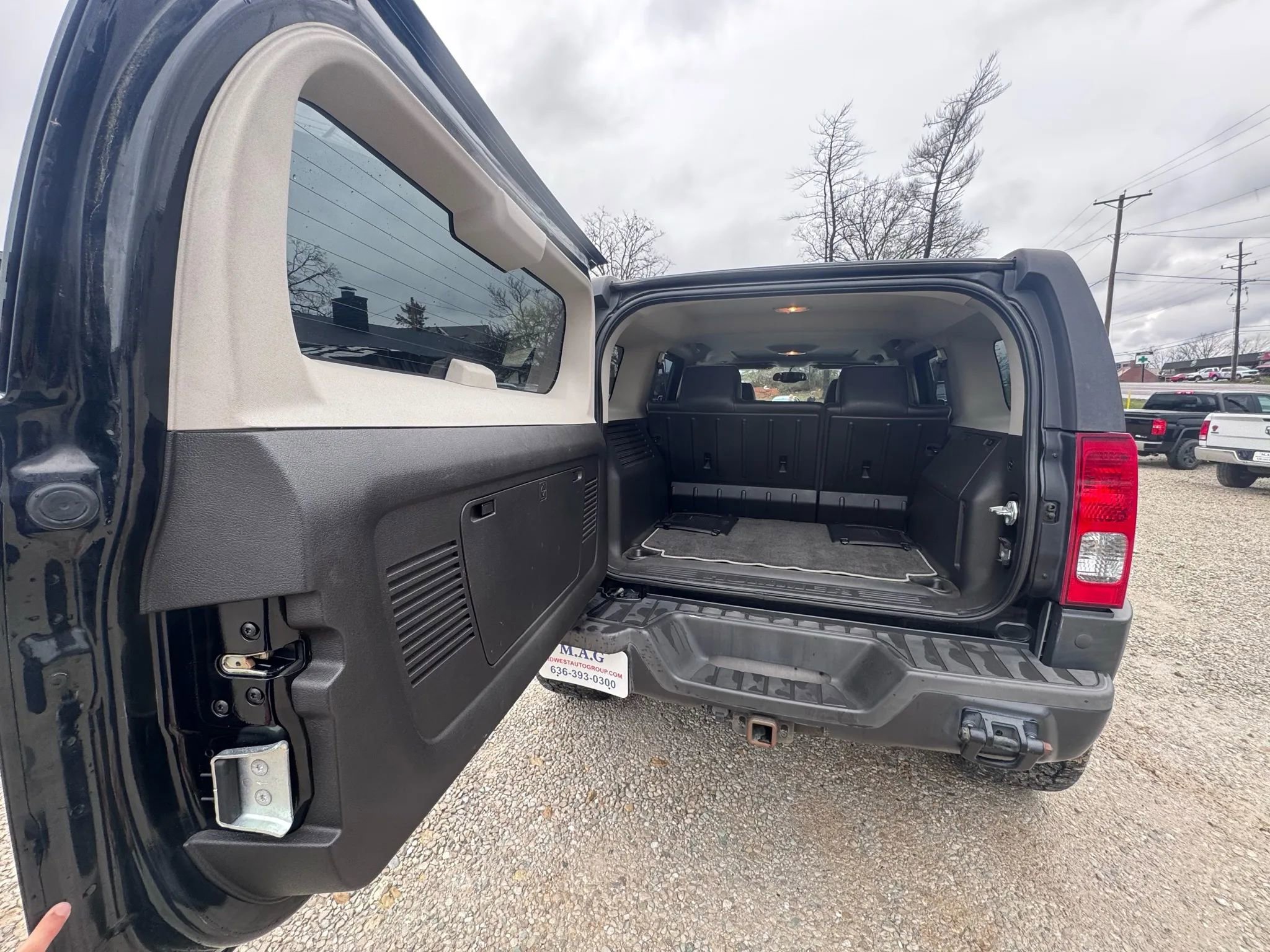 Used 2007 HUMMER H3 Luxury image 13