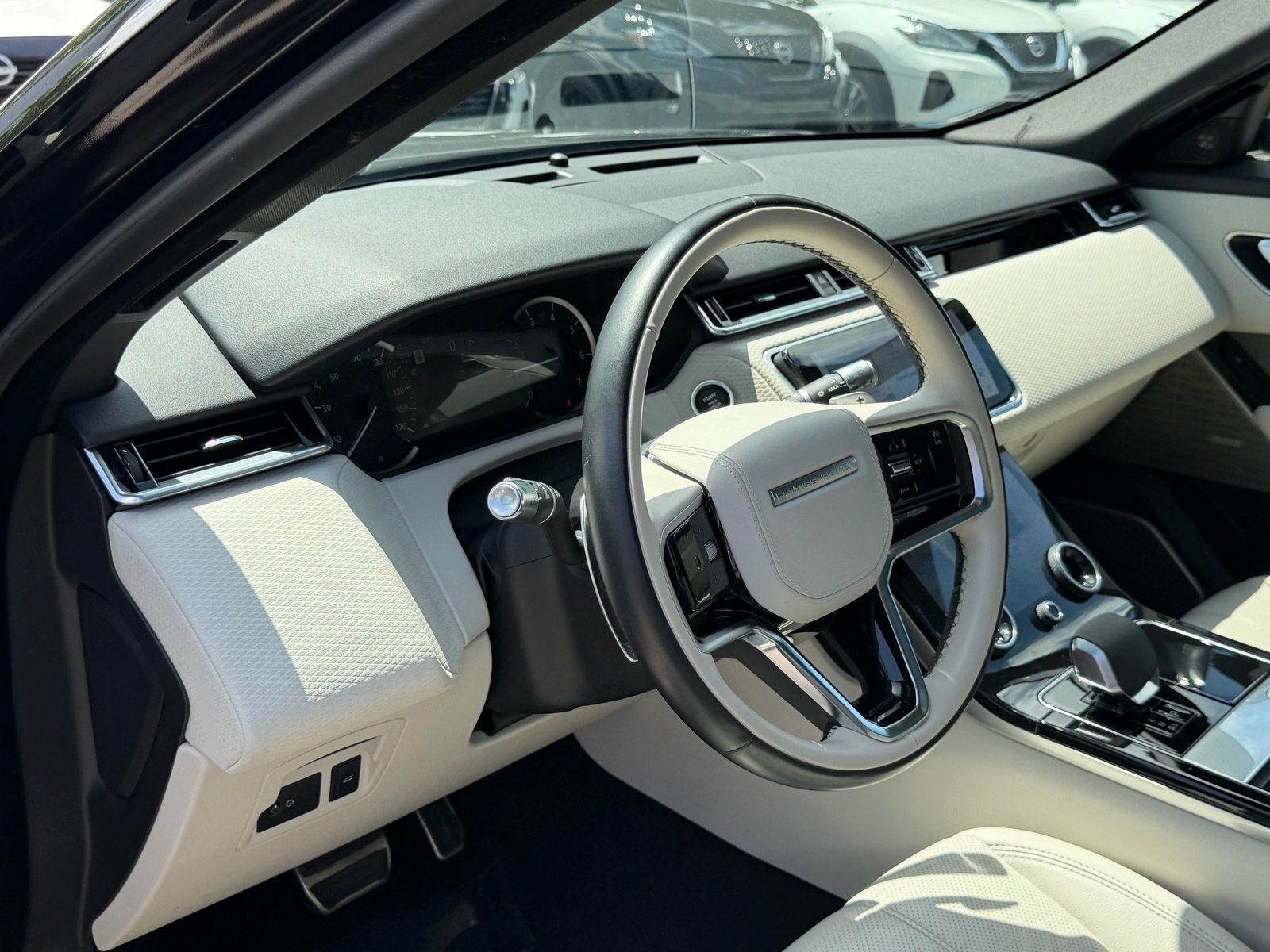 Used 2022 Land Rover Range Rover Velar R-Dynamic S AWD/4WD image 12