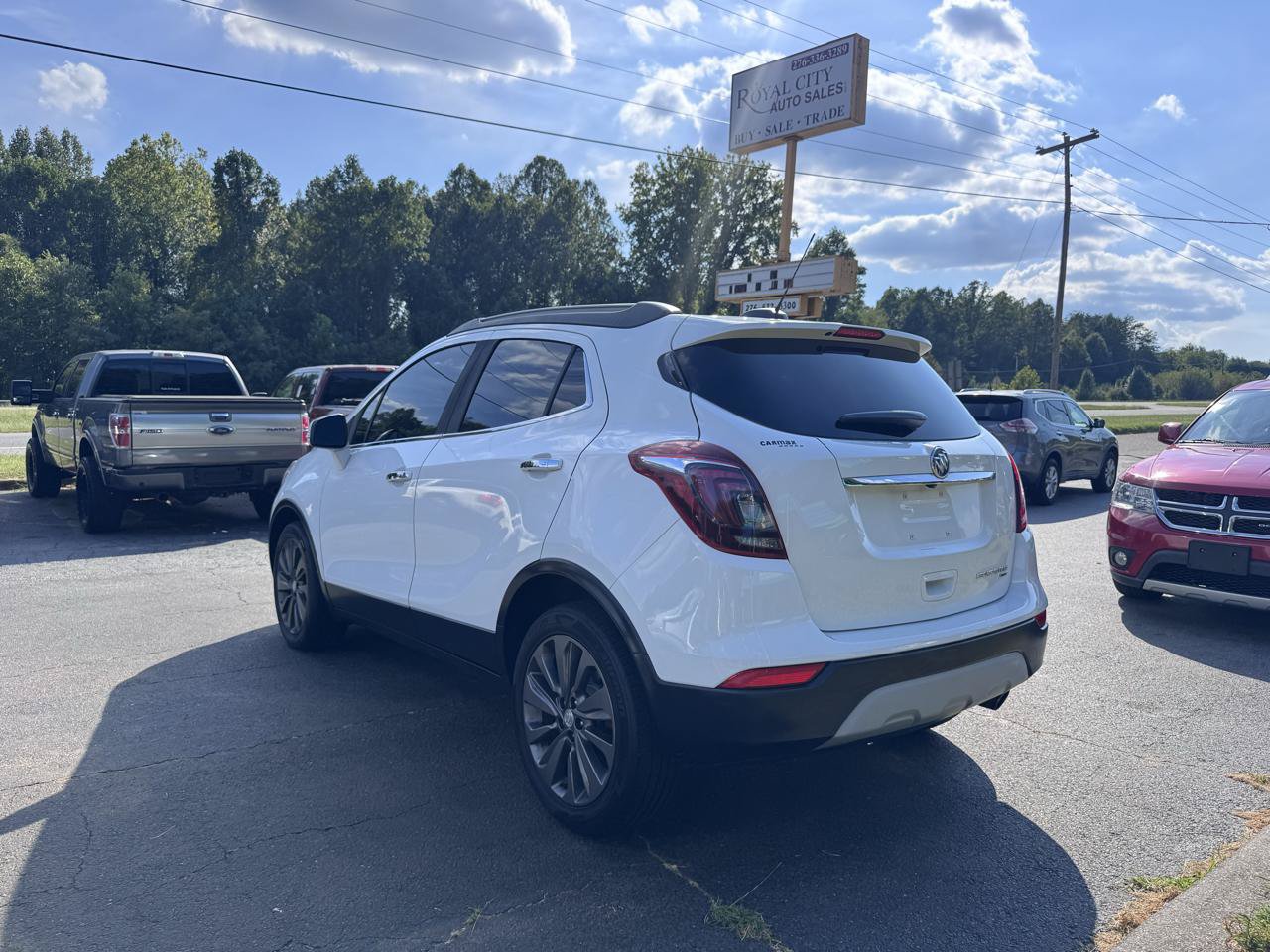 Used 2019 Buick Encore Essence AWD/4WD image 7