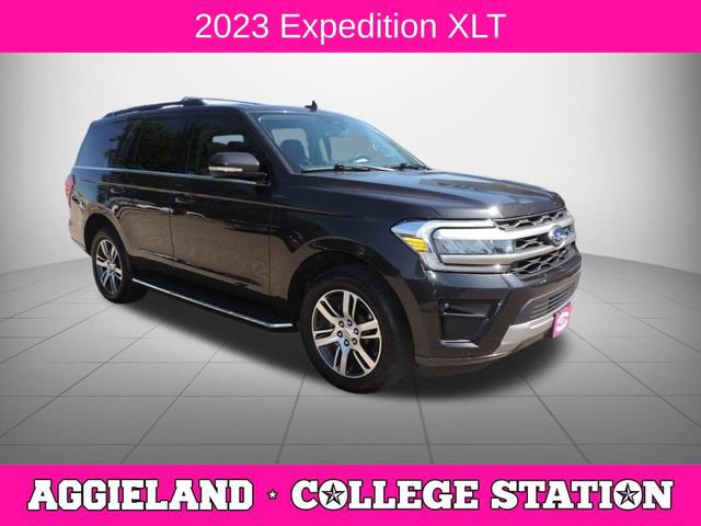 Used 2023 Ford Expedition XLT RWD image 1