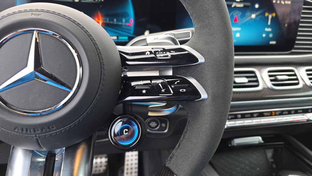 Used 2025 Mercedes-Benz GLS 63 AMG 4MATIC image 36