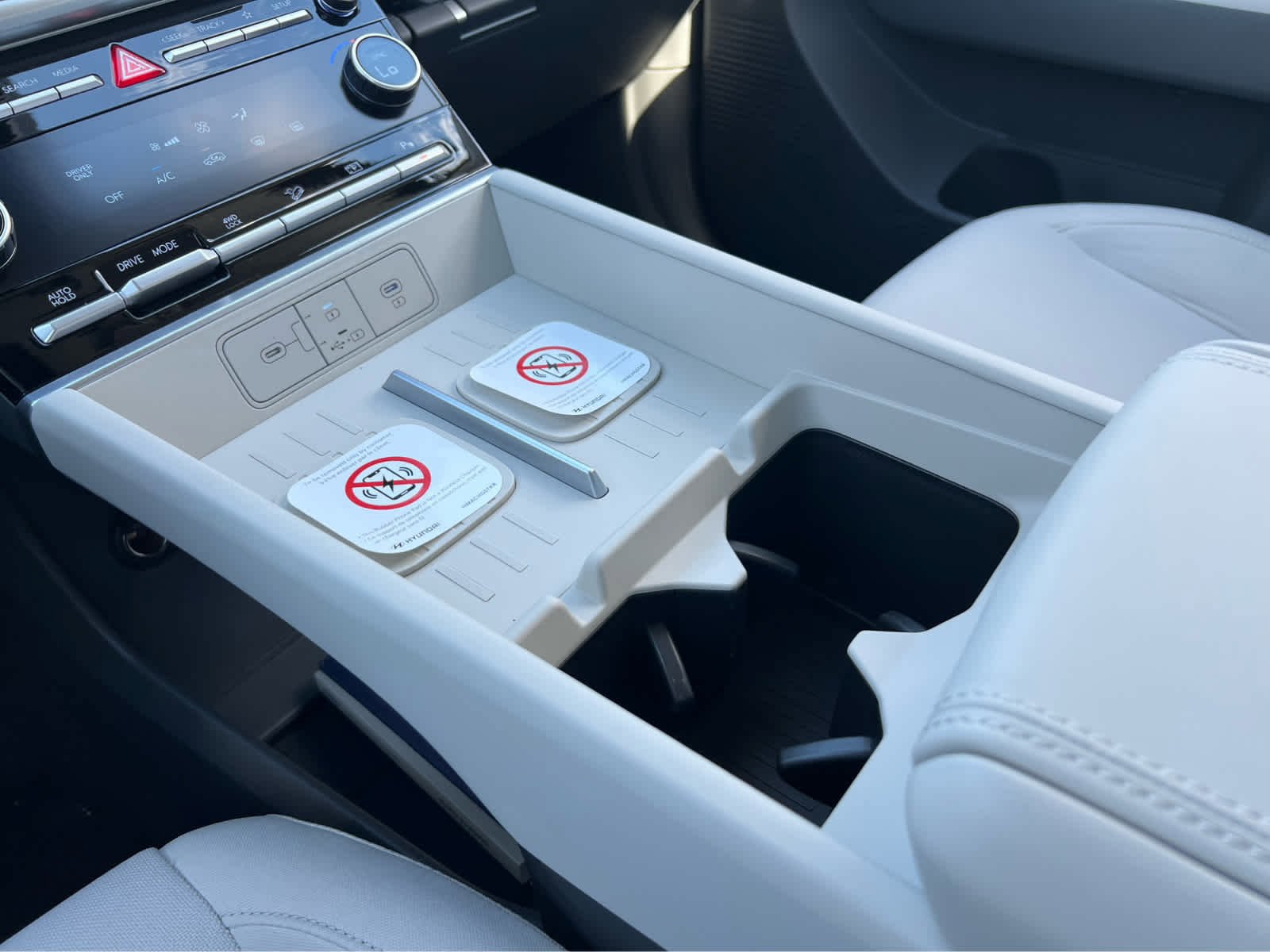 New 2026 Hyundai Santa Fe SE image 39