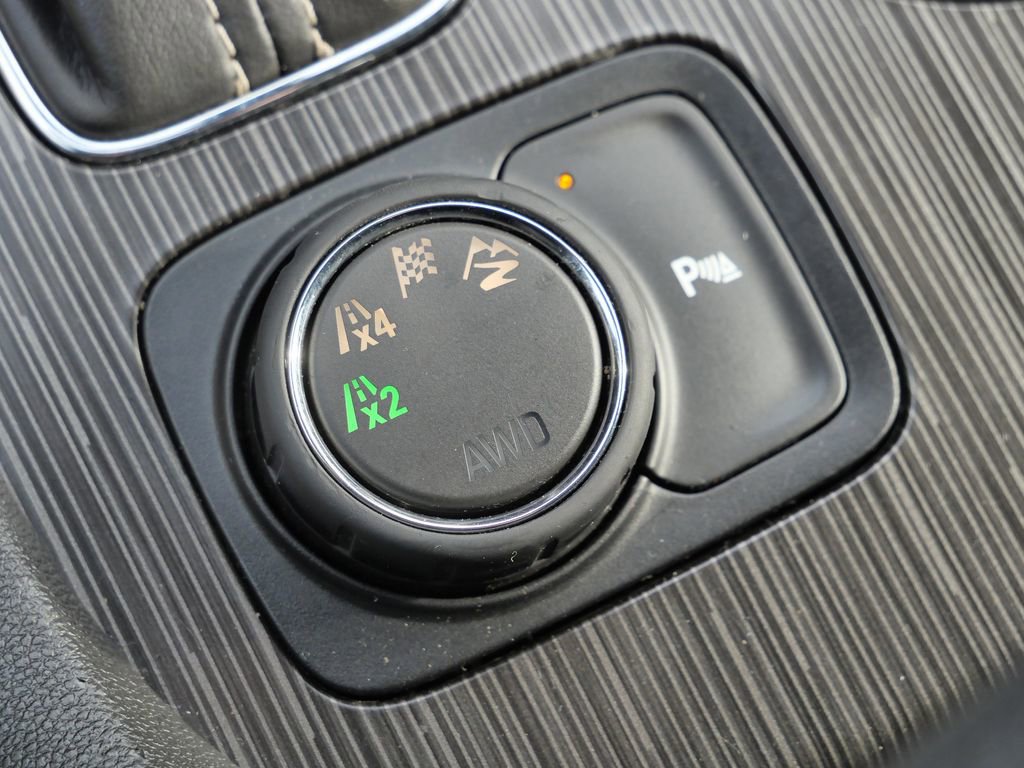 Used 2017 GMC Acadia SLT image 45