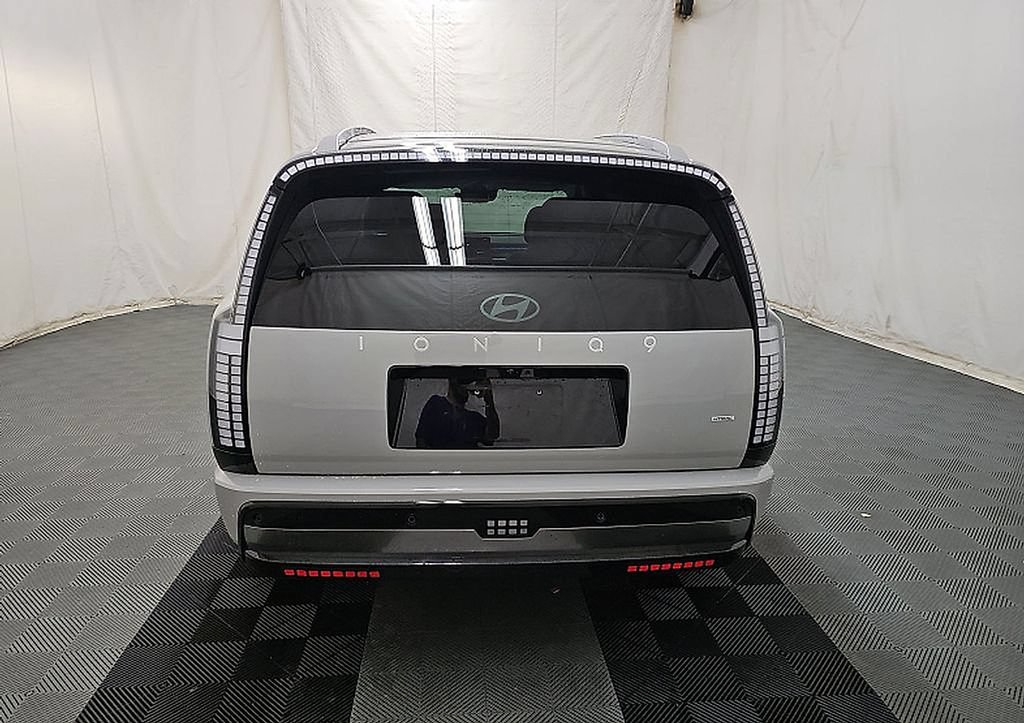 Used 2026 Hyundai Ioniq 9 Calligraphy AWD/4WD image 6