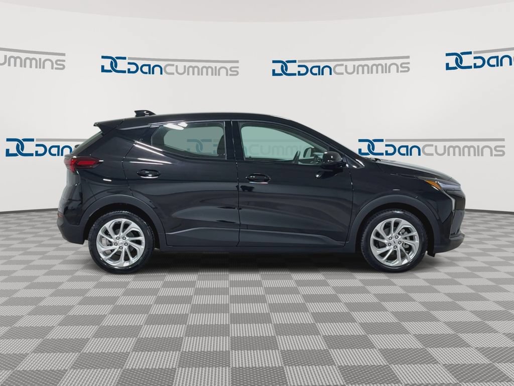 New 2027 Chevrolet Bolt LT w/ Comfort Package FWD image 9