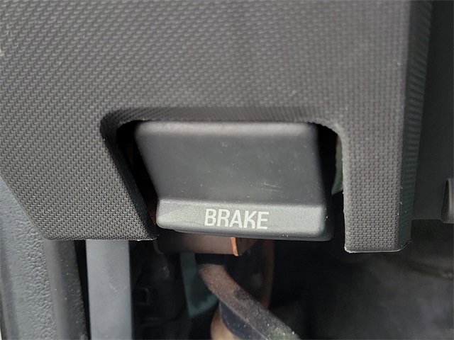 Used 2015 Ford F550 2WD Regular Cab Super Duty image 27