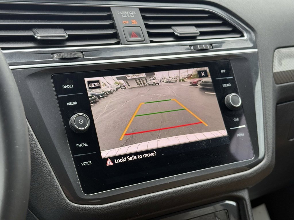 Used 2022 Volkswagen Tiguan SE image 34