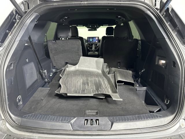 Used 2025 Ford Explorer ST-Line image 26