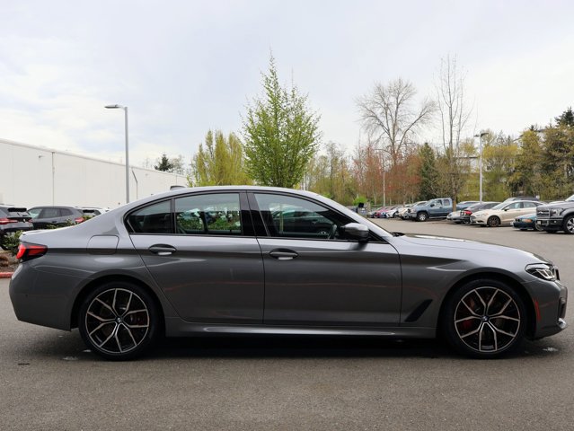Used 2023 BMW 540i xDrive w/ Executive Package image 4