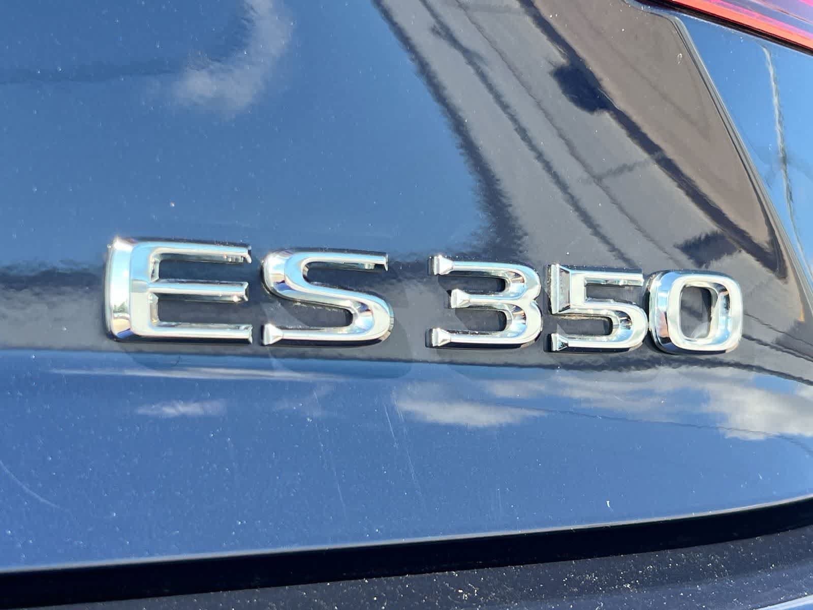 Used 2015 Lexus ES 350 w/ Luxury Package FWD image 12