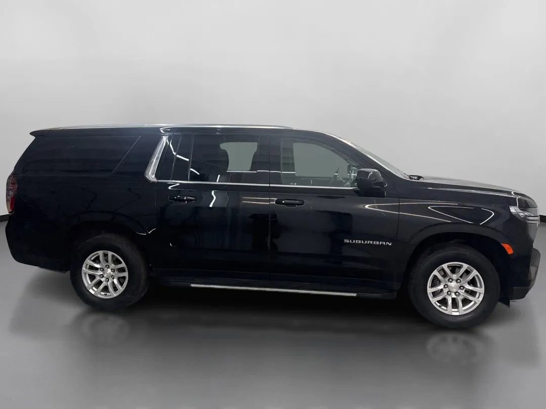 Used 2021 Chevrolet Suburban LT AWD/4WD image 11