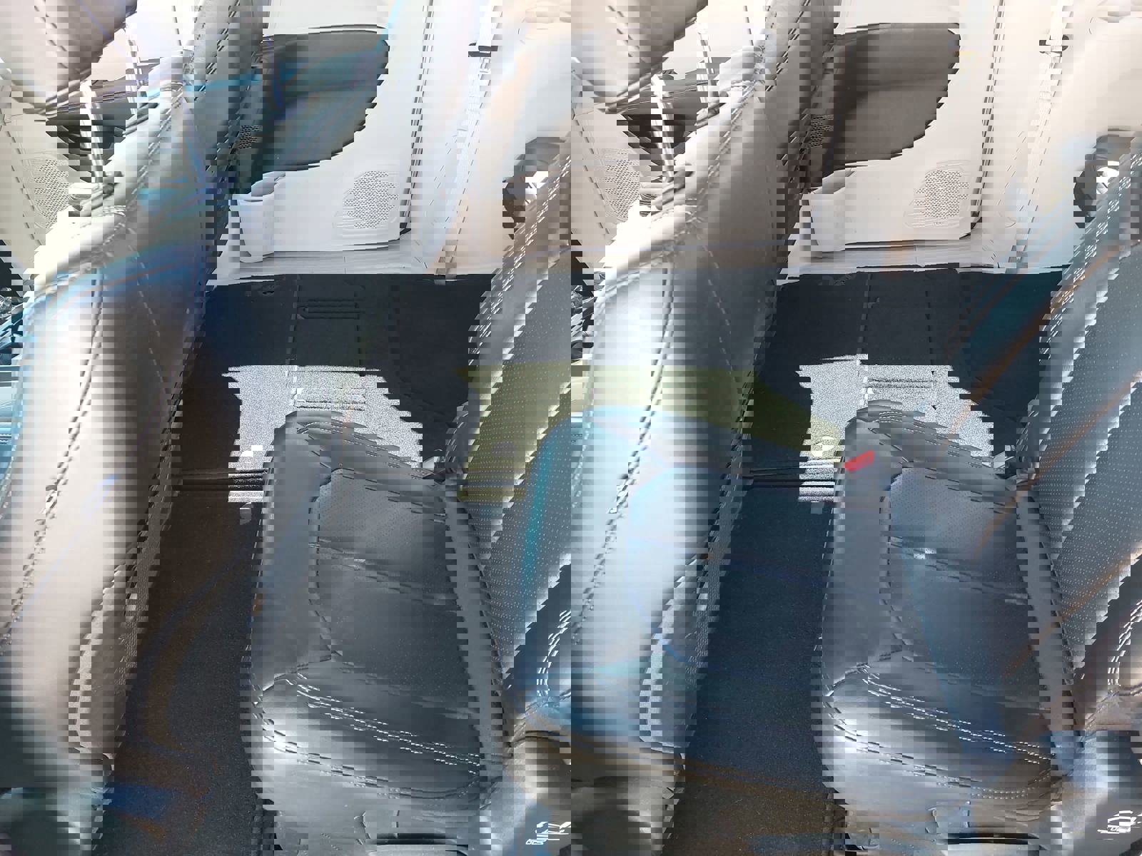 Used 2023 Chrysler Pacifica Touring-L image 16