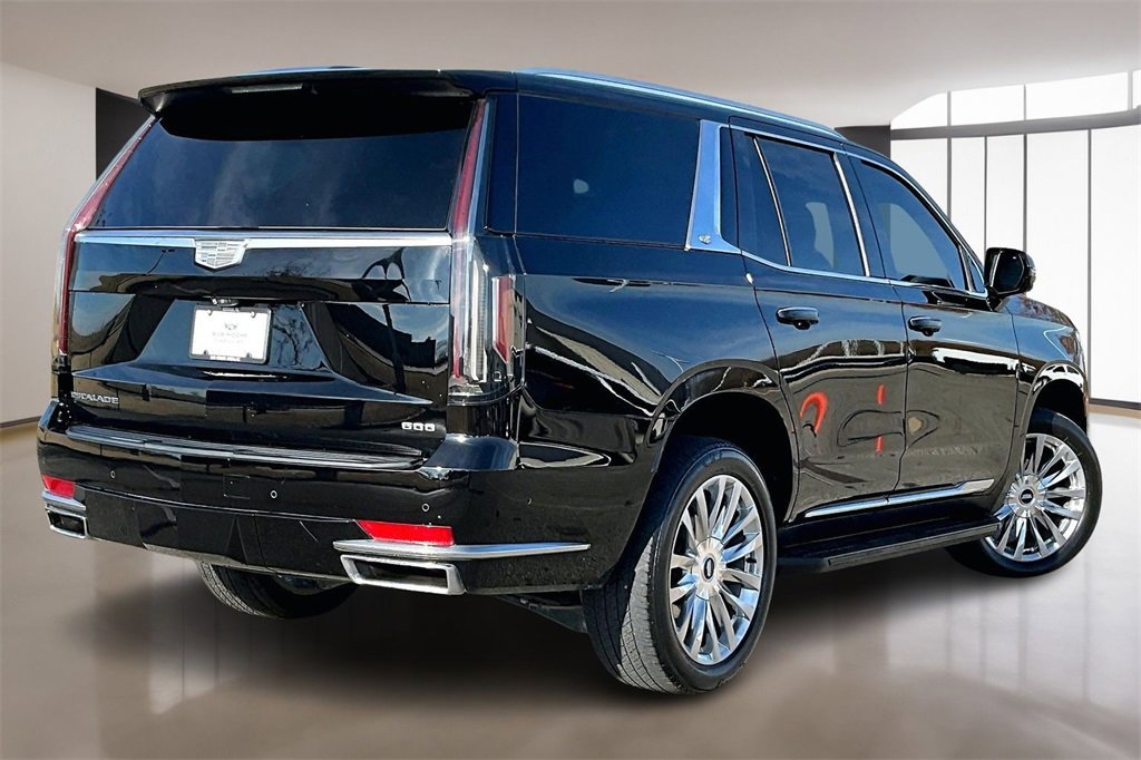 Used 2021 Cadillac Escalade Premium Luxury image 2