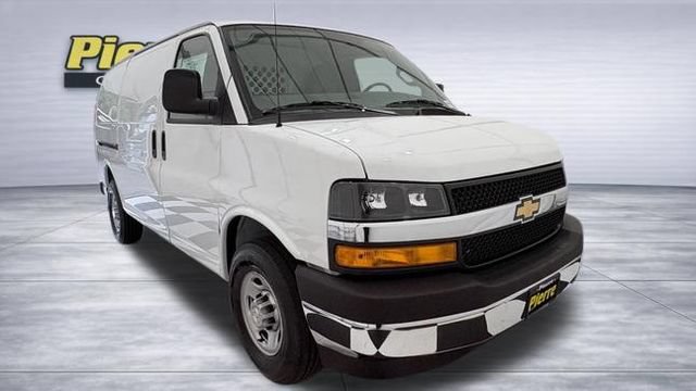 New 2026 Chevrolet Express 2500 w/ Driver Convenience Package RWD image 8