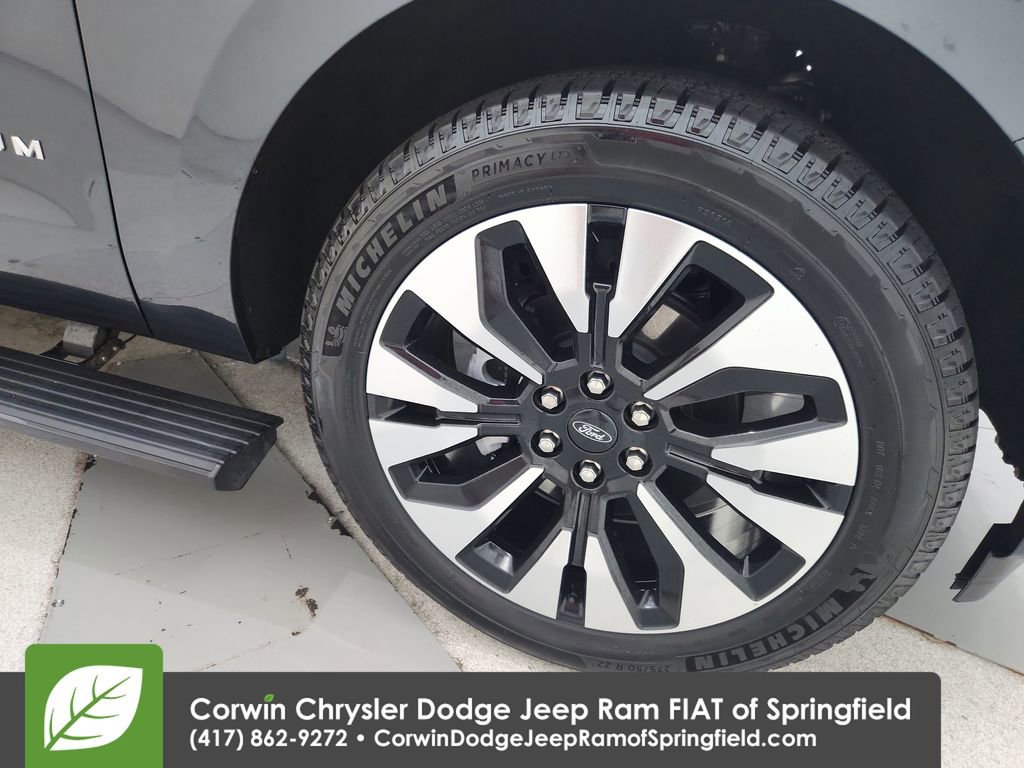 Used 2025 Ford Expedition Platinum w/ Driver's Package image 34