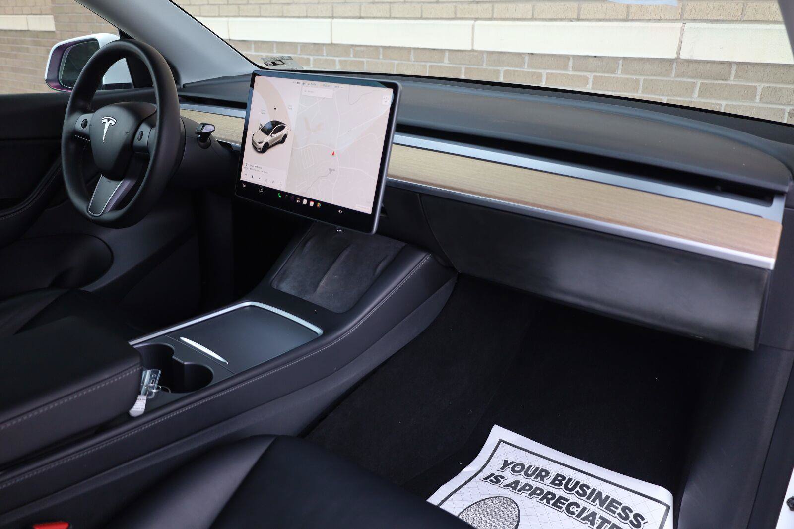 Used 2021 Tesla Model Y Long Range AWD/4WD image 28