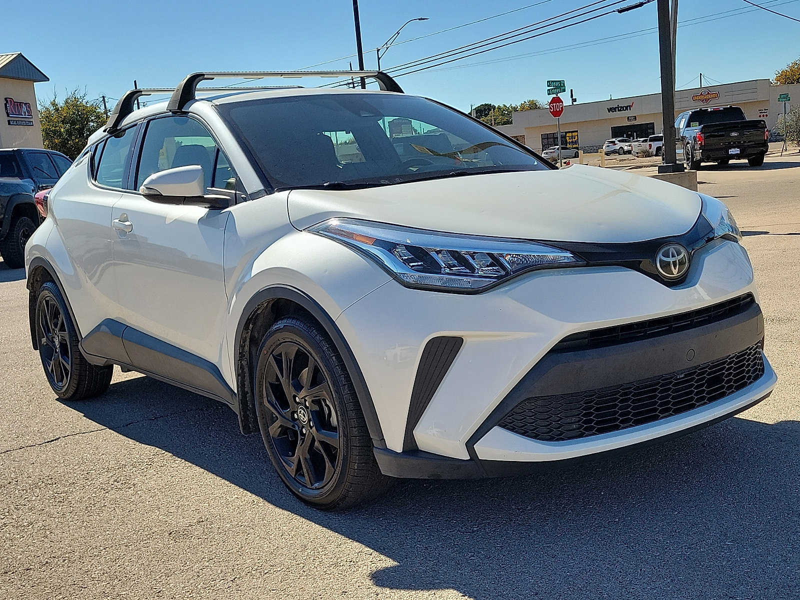 Used 2021 Toyota C-HR XLE image 6