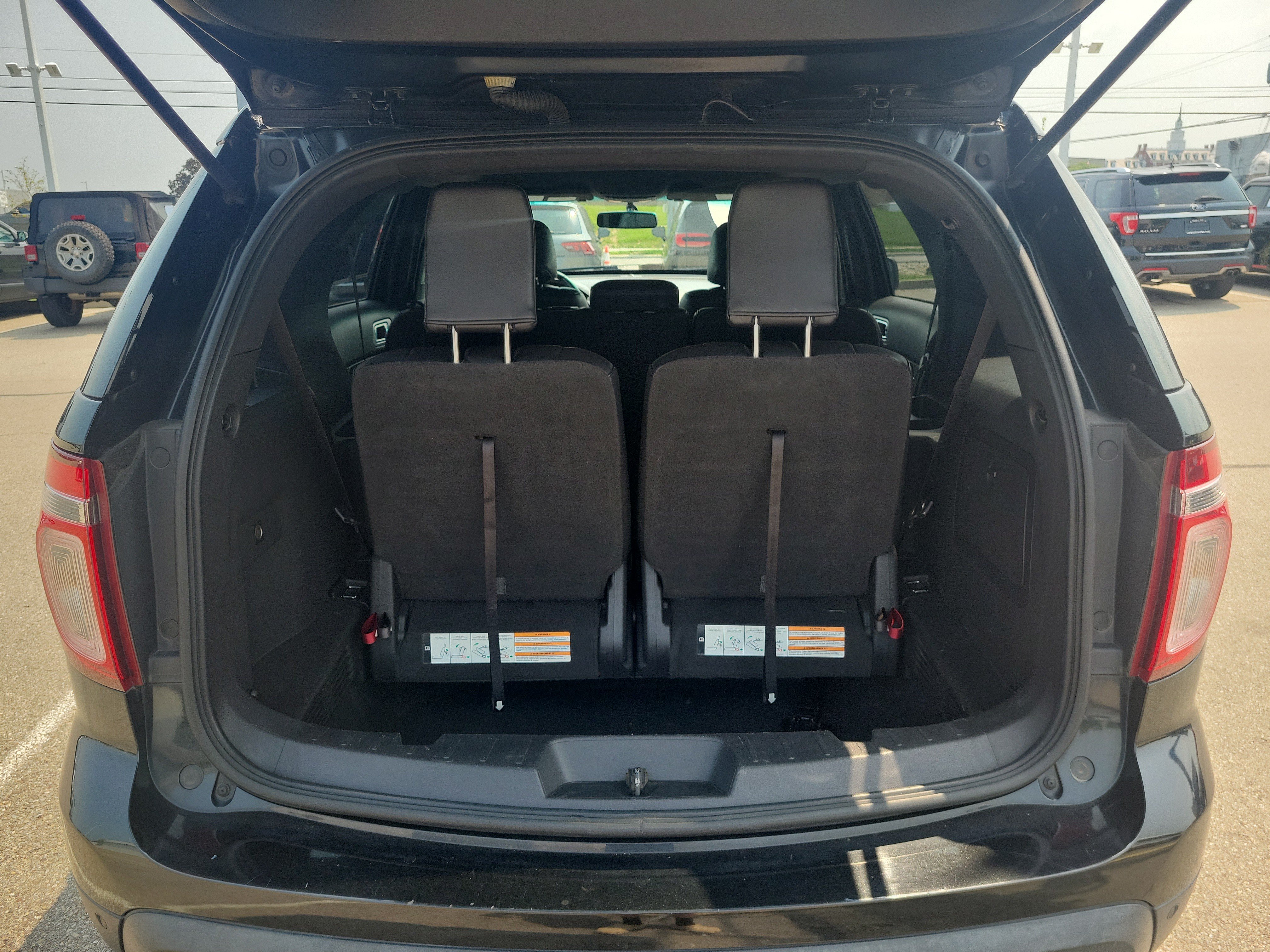 Used 2014 Ford Explorer XLT w/ Equipment Group 202A FWD image 7