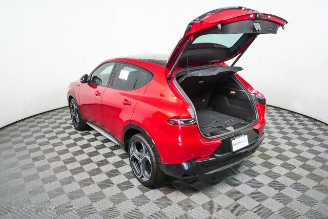 New 2026 Alfa Romeo Tonale w/ Active Assist Package AWD/4WD image 31