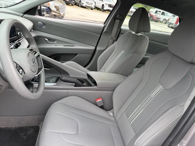 Used 2023 Hyundai Elantra SEL FWD image 9