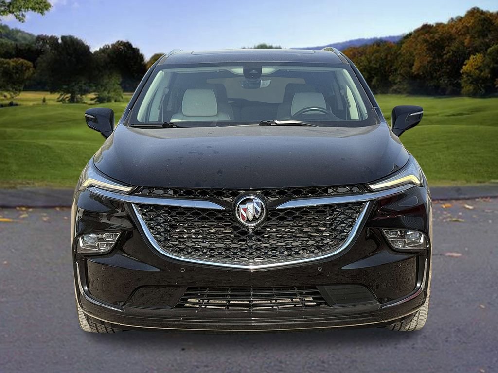 Used 2023 Buick Enclave Avenir w/ Avenir Technology Package image 2
