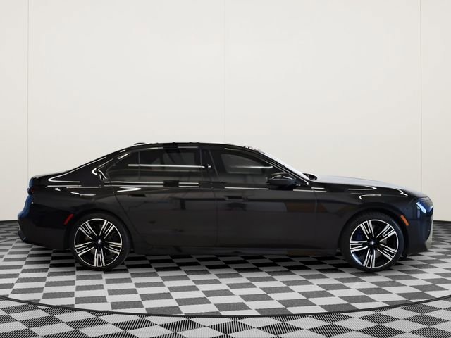 Used 2023 BMW 760i xDrive AWD/4WD image 2