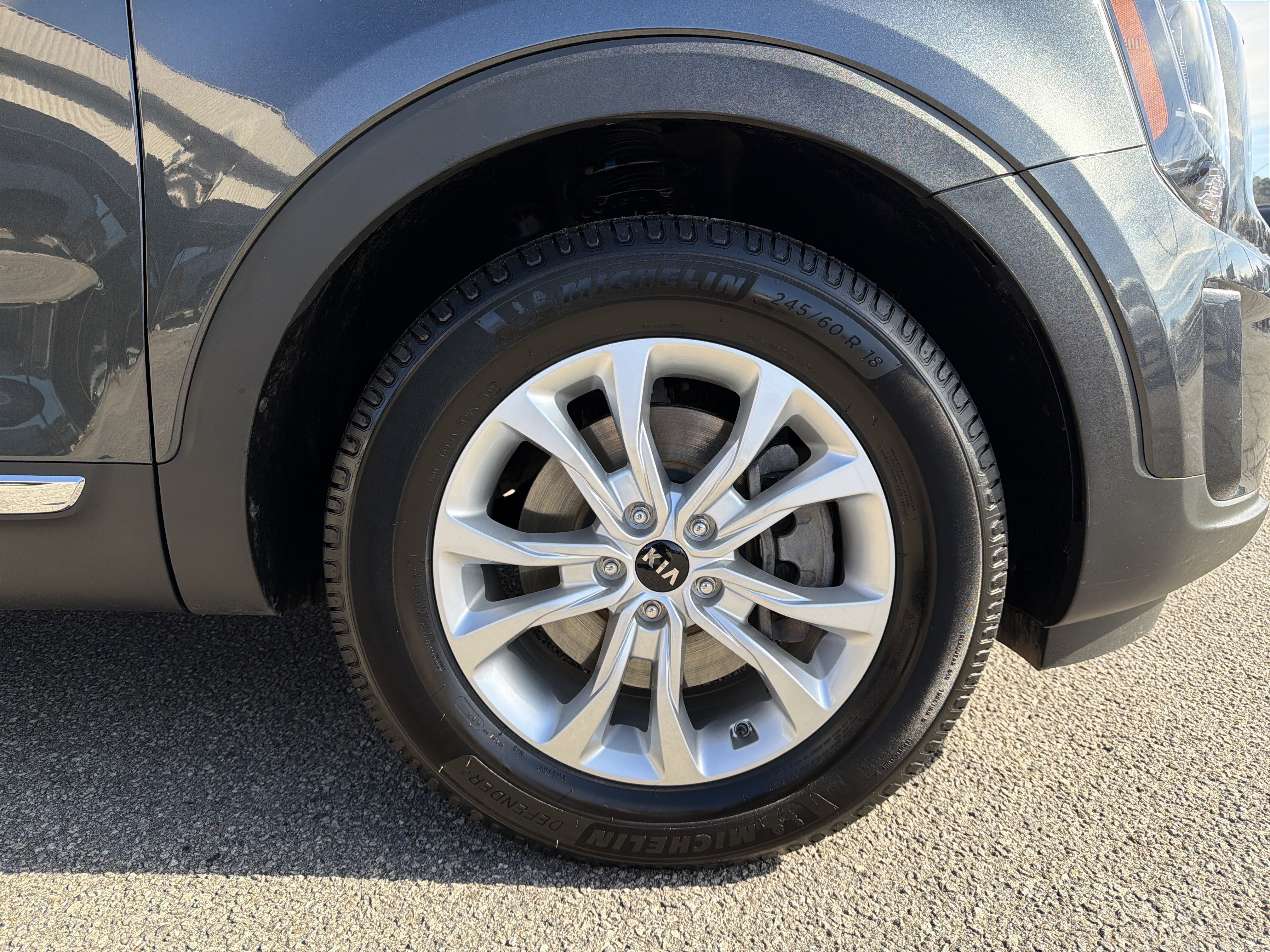 Used 2020 Kia Telluride LX image 13