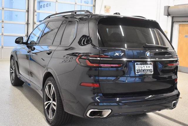 Used 2024 BMW X7 xDrive40i w/ M Sport Package AWD/4WD image 10