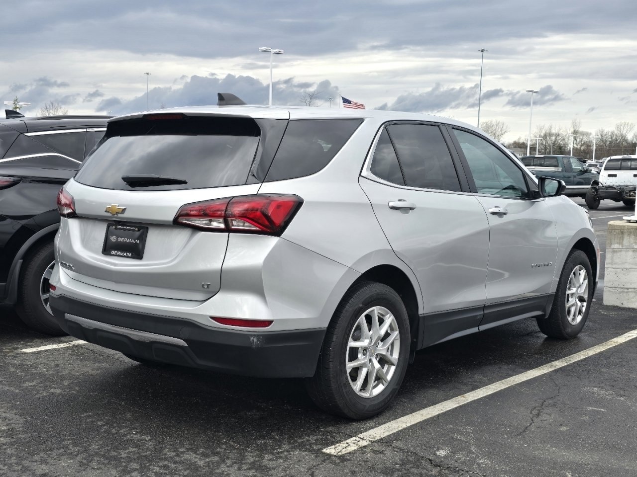 Used 2022 Chevrolet Equinox LT w/ LPO, Floor Liner Package image 7