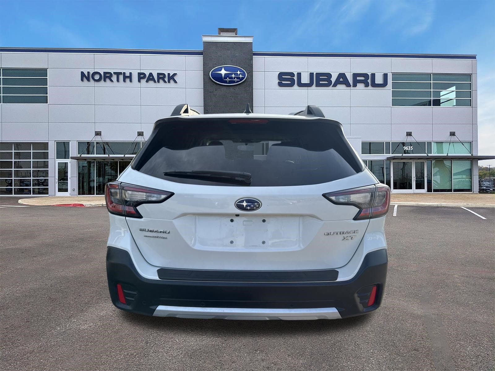 Used 2020 Subaru Outback Limited XT w/ Popular Package #2 AWD/4WD image 4