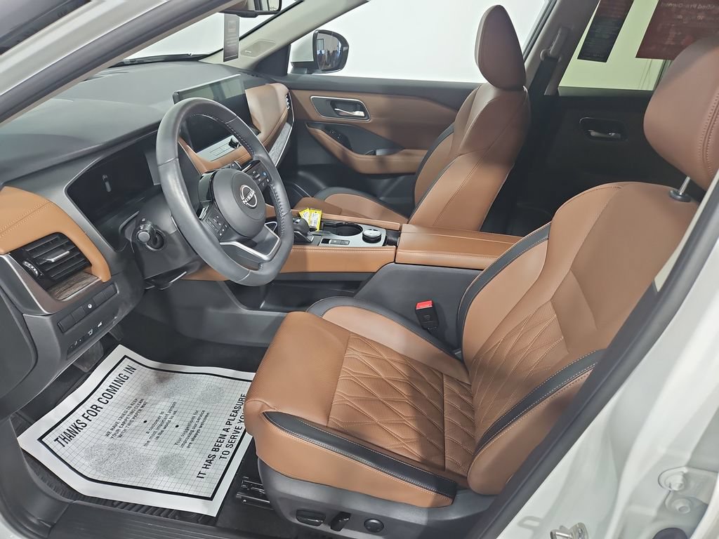 Certified 2024 Nissan Rogue Platinum AWD/4WD image 11