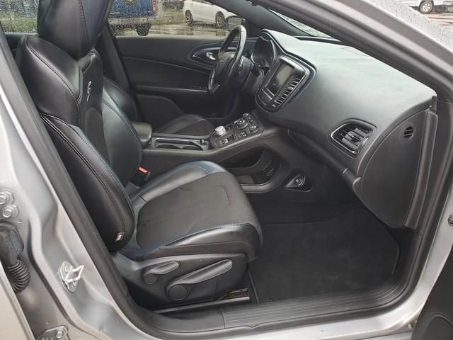 Used 2016 Chrysler 200 S FWD image 18