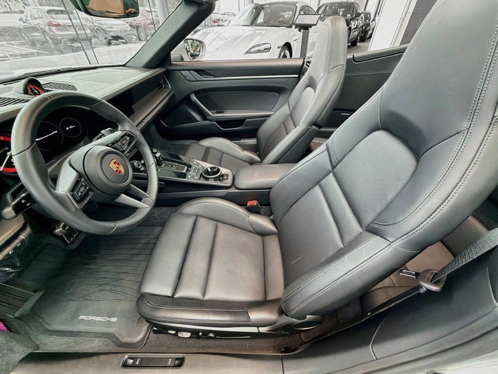 Certified 2023 Porsche 911 Cabriolet image 5
