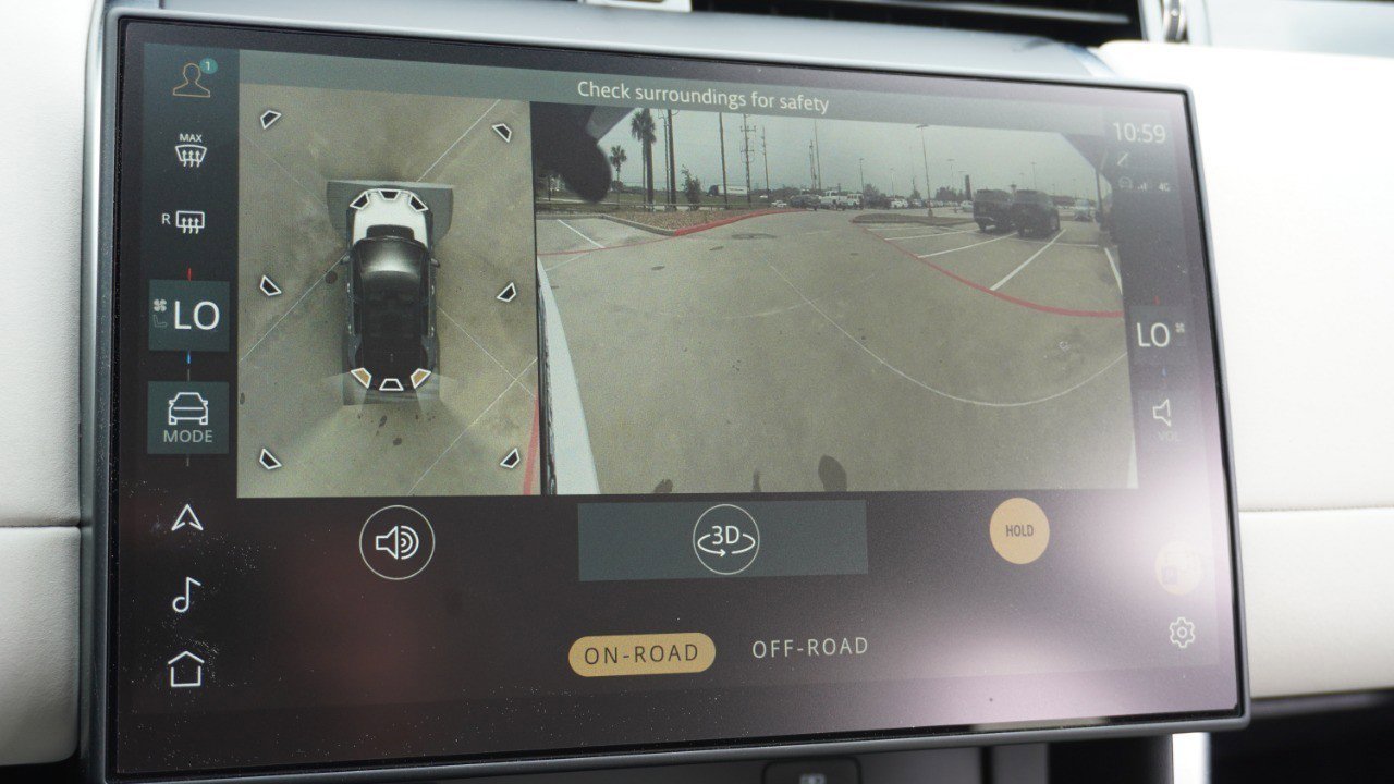 Used 2025 Land Rover Discovery Sport S image 16