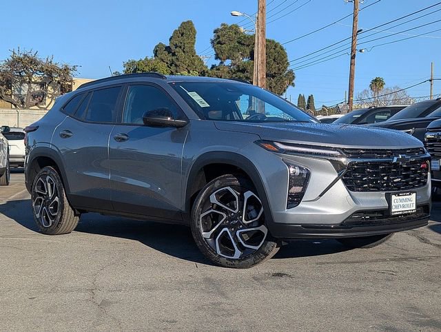 New 2026 Chevrolet Trax RS w/ Sunroof Package FWD image 2