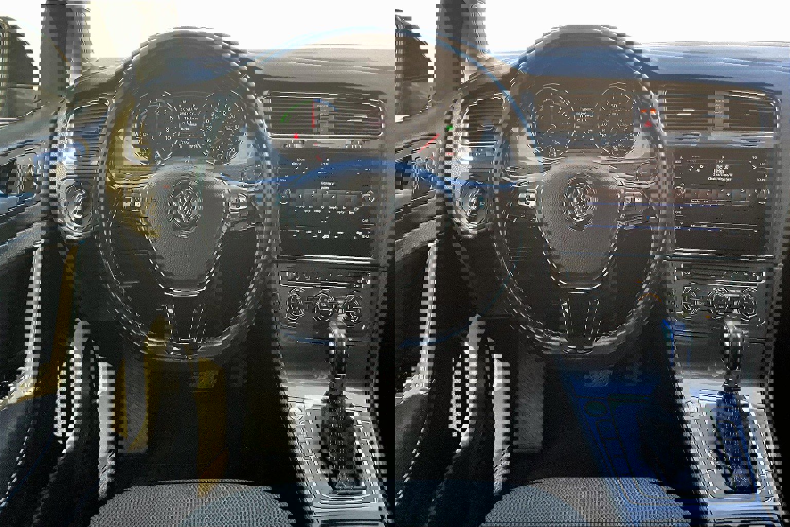 Used 2013 Volkswagen GTI w/Sunroof & Navi image 5